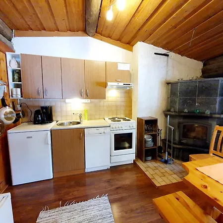 Kelorinne Ladun Ja Jaerven Laeheisyydessae 索特